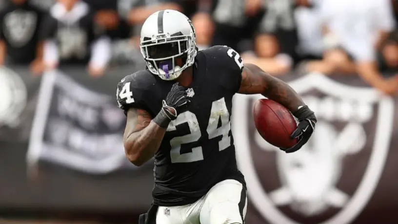 Marshawn Lynch: Fue arrestado por sospecha de conducir ebrio