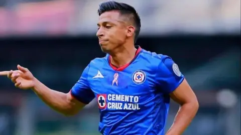 Ángel Sepúlveda es 'bautizado' por sus compañeros de Cruz Azul con nuevo apodo