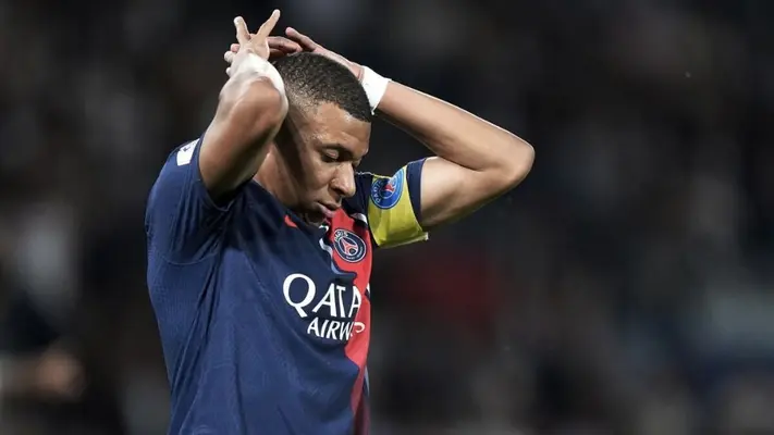 Kylian Mbappé manda mensaje de apoyo a Alberth Elis tras incidente