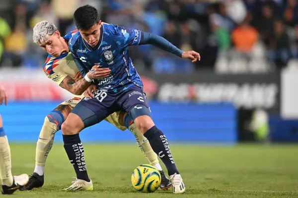 ¡Polémica arbitral! Emilio Rodríguez cae en el área y no se marca penal en contra de América