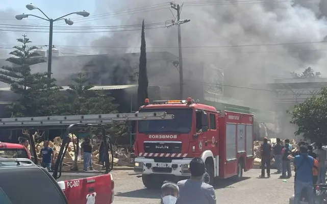 Se registra incendio en Central de Abasto Tultitlán, Edomex