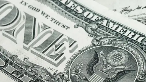 ¿Cambiarás dólares? Este viernes 1 de marzo el peso amanece fuerte