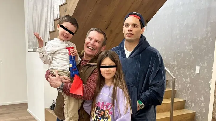 ¡Unidos! Julio César Chávez comparte emotivo reencuentro con su hijo en redes sociales