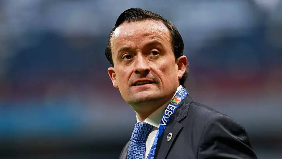 Mikel Arriola, presidente de la Liga MX, presente en la Plaza México