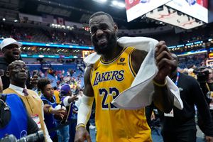 ¡Avanzan! Los Lakers derrotan a Pelicans y se instalan en los Playoffs de la NBA