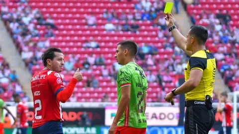 Liga MX: Chivas reprobó como el equipo más indisciplinado; suman 26 tarjetas acumuladas