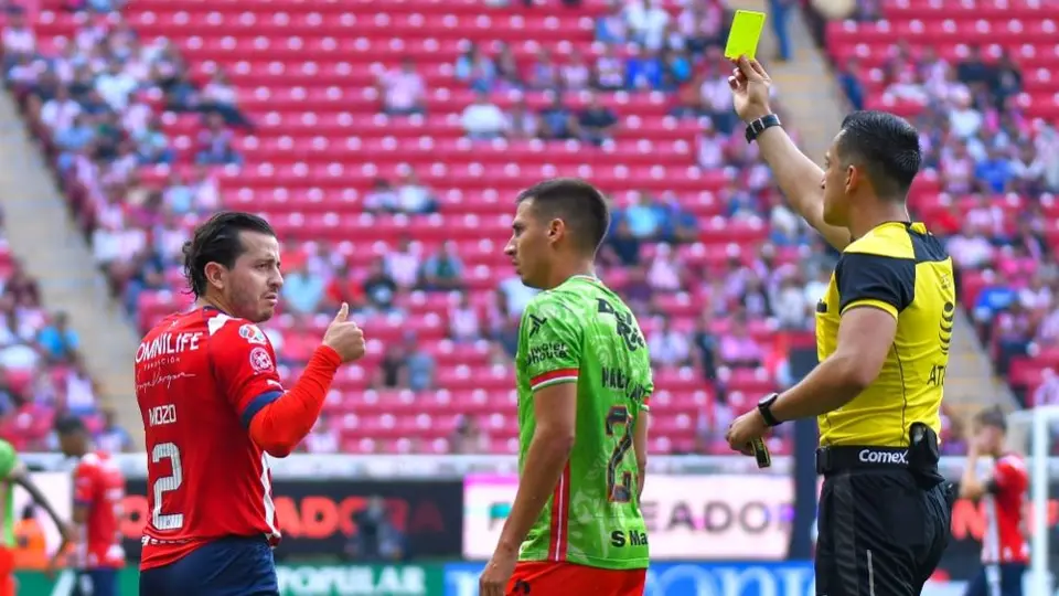 Liga MX: Chivas reprobó como el equipo más indisciplinado; suman 26 tarjetas acumuladas