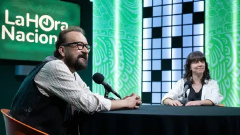 La emisión de "La Hora Nacional" se verá interrumpida debido a las denuncias presentadas por el PAN