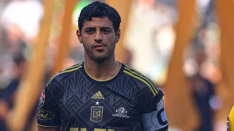 Ivan Alonso confiesa que Cruz Azul sí contempló fichar a Carlos Vela