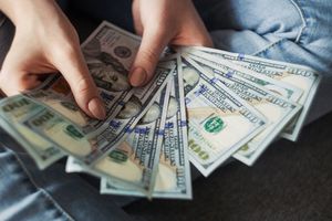 Febrero cierra el mes con el peso favorable y con ganancias ante el dólar
