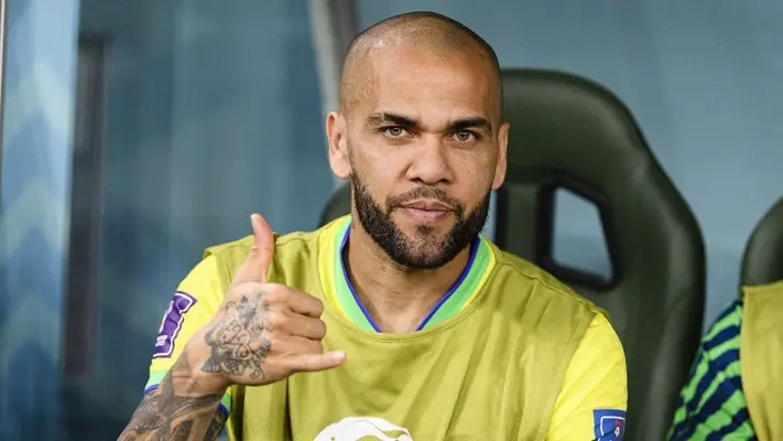 Dani Alves reaparece en redes sociales después de salir de prisión con misteriosa imagen