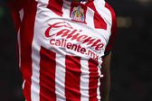 ¡La nueva piel rojiblanca! Filtran playera de Chivas para el Apertura 2024