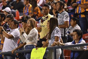 ¡Se burlan en Argentina! Aficionado de América es blanco de mofas por argentinos