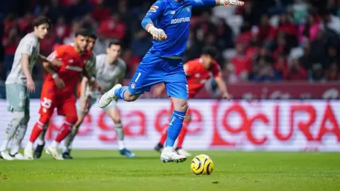 Tiago Volpi se convirtió en el segundo jugador de Toluca con más goles de penal