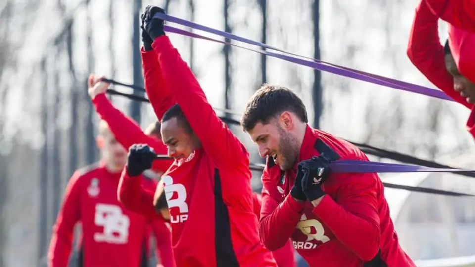 Feyenoord vs Utrecht: ¿Dónde y a qué hora ver el juego de Santiago Giménez?