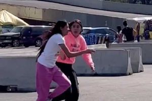 Fans de Karol G se pelean en el Estadio Azteca por un boleto