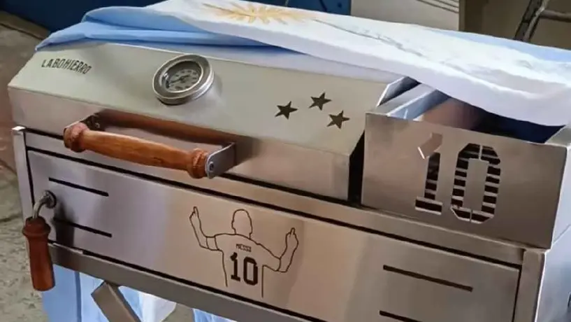 ¡La parrilla del capitán! Leo Messi mandó a hacer parrilla personalizada a emprendedor argentino