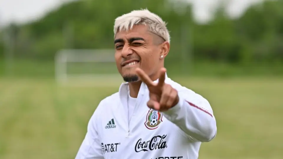 Julián Araujo, con el sueño de ser titular en Qatar y ayudar a México a levantar el trofeo