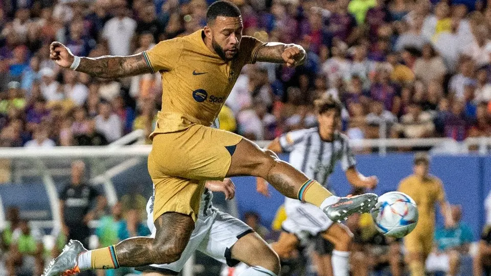 Juventus: Trata de llegar a un acuerdo con el Barcelona por Memphis Depay