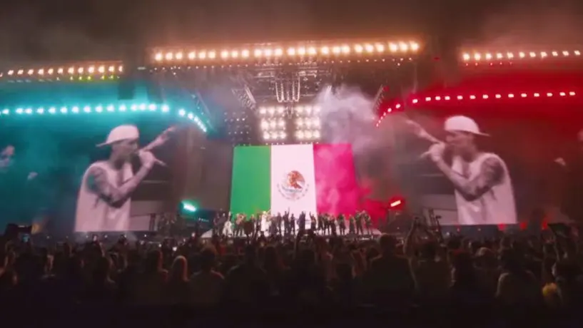 Peso Pluma pone en alto a México en Coachella; recuerda a Jenni Rivera, Valentín Elizalde y Chalino Sánchez