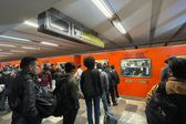 Línea 3 del Metro CDMX: Reportan estaciones saturadas y retrasos