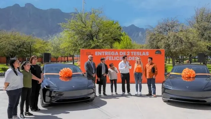 Gana un auto Tesla, pero no se lo entregan; ahora pelea porque le den su premio