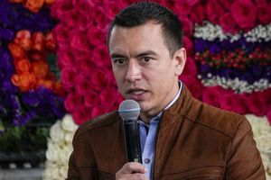 Presidente de Ecuador dice que no se arrepiente de ordenar asalto a Embajada de México