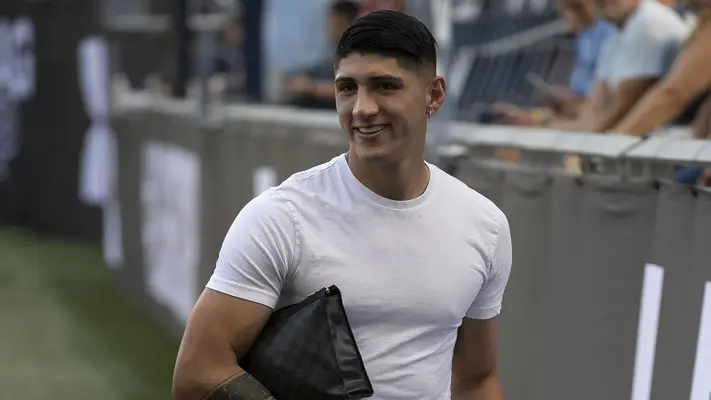 Alan Pulido intercambió playera con Lionel Messi tras el Sporting KC ante Inter Miami