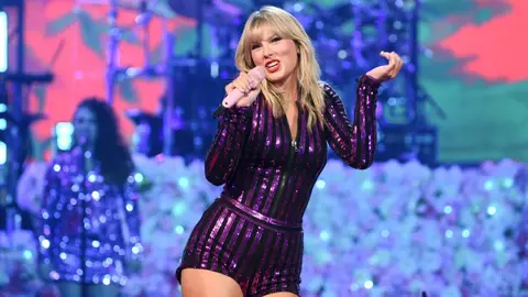 La NFL quiere a Taylor Swift para el show de medio tiempo en el Super Bowl 2025