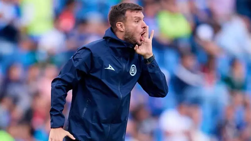 Martín Anselmi sobre la polémica arbitral ante Atlas: “Yo no pretendo que nadie nos regale nada”