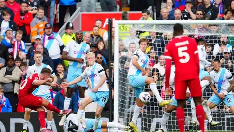 ¡Premier League, Serie A, Liga MX y más! Esta es la agenda de futbol de este 14 de abril de 2024