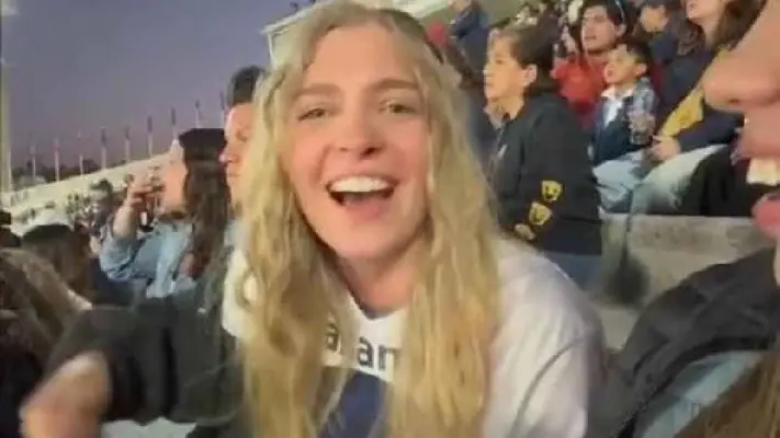 Aficionada polaca se enamora de Pumas: 'Compite con el Bayern Munich'