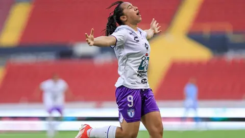 ¡Calidad de estrella! Charlyn Corral, por tercer torneo consecutivo, lucha por el título de goleo