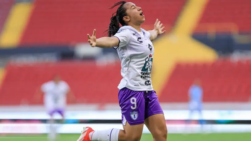 ¡Calidad de estrella! Charlyn Corral, por tercer torneo consecutivo, lucha por el título de goleo