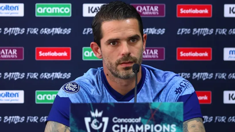 ¡Vaya error! Concacaf no dejó entrar a medios a la conferencia de Gago previo al Clásico Nacional
