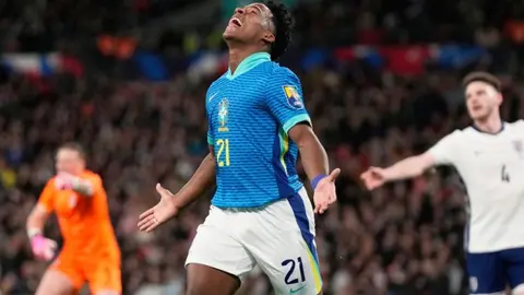 ¡Histórico! Endrick le dio la victoria a la Selección de Brasil ante Inglaterra con un gol de récord