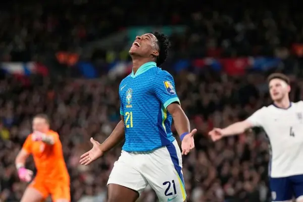 ¡Histórico! Endrick le dio la victoria a la Selección de Brasil ante Inglaterra con un gol de récord