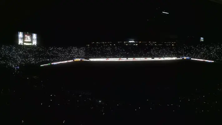 León vs Cruz Azul: Apagón en el Nou Camp retrasó el juego media hora