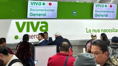 ¡Atención! Toma de aeropuerto de Mérida vuelos se ven afectados