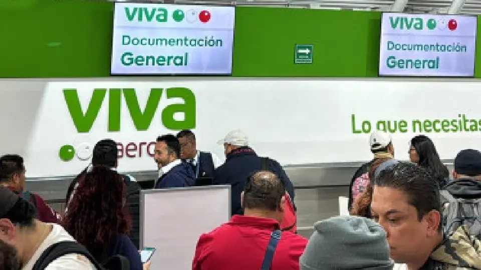 ¡Atención! Toma de aeropuerto de Mérida vuelos se ven afectados