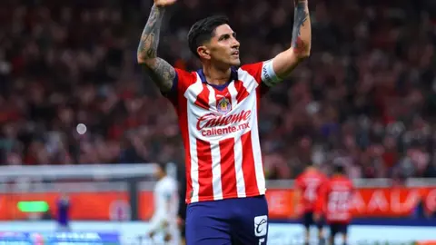 'Pocho' Guzmán resurge en 2024 y sigue los pasos de Alan Pulido y Chicharito Hernández