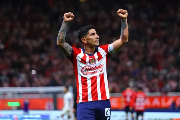 'Pocho' Guzmán resurge en 2024 y sigue los pasos de Alan Pulido y Chicharito Hernández