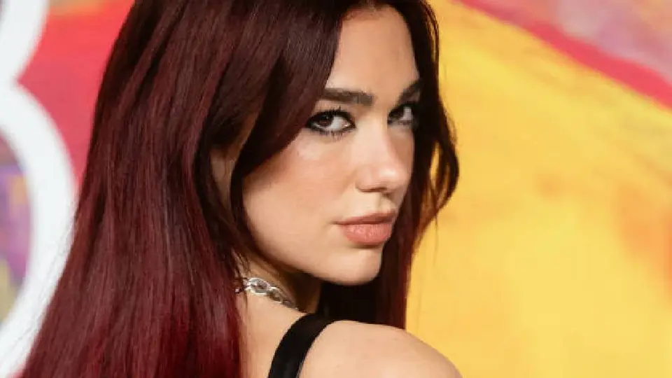 Dua Lipa vista a México, echa novio en la Colonia Roma y practica su español
