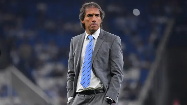Guillermo Almada arremete contra reportero tras derrota ante Rayados de Monterrey