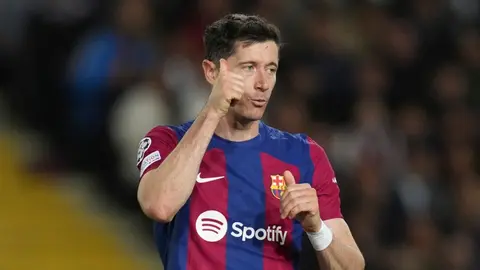 Lewandowski lanza advertencia antes del Clásico Español: 'Sabemos cómo ganar al Madrid'
