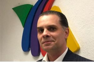 ¿Queja a la programación de Azteca? Martinoli ironiza y califica como 'infernal' el Viernes Botanero