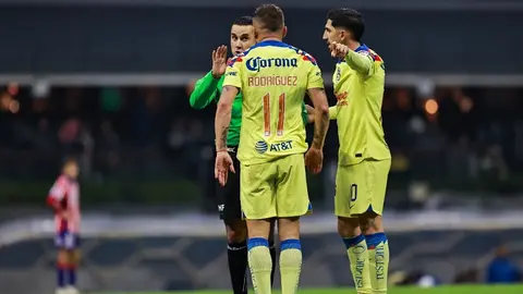 Martinoli y Zague arremeten contra el arbitraje en la Liga MX: "Todo está permitido"