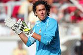 Guillermo Ochoa cumple 20 años de trayectoria