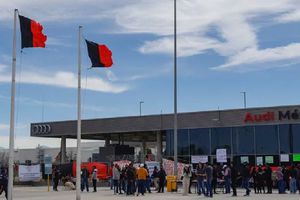 Frenan huelga en Audi; Sindicato logra acuerdo para mejorar el salario de los trabajadores