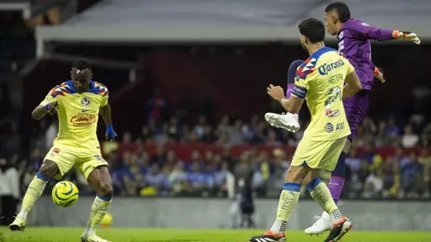 ¡Clásica polémica! Goles anulados, penaltis reclamados y expulsiones no sancionadas en el América vs Cruz Azul